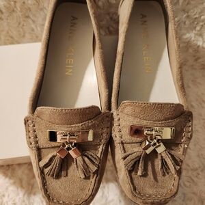 Anne Klein Women's Tan Loafers